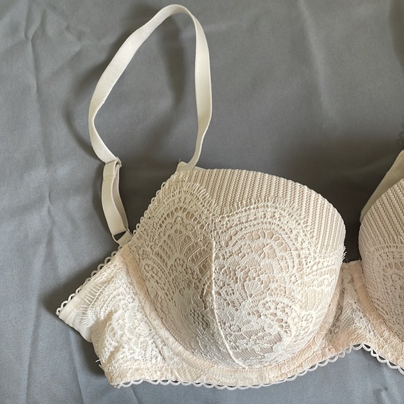 Victoria’s Secret Dream Angels Lined Demi. 38C cream cup with ivory lace. - Picture 11 of 12